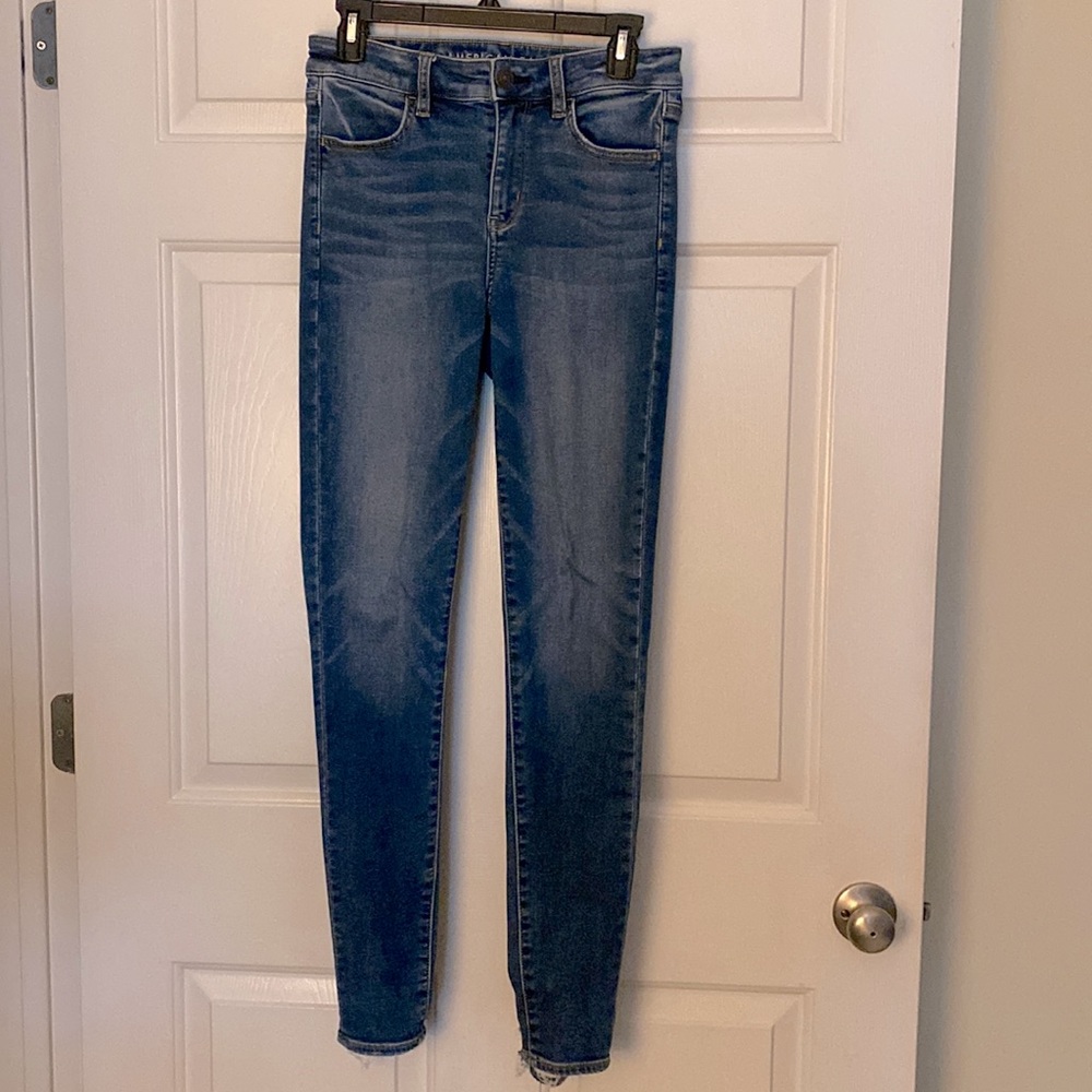 American Eagle 360* Next Level Stretch Size 8L . Excellent condition.🥰